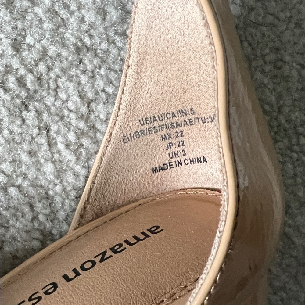 Amazon Essentials Shoe Bundle - image 4